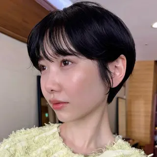 ショート カラー 顔まわり🥨レイヤー /透明感/水口舞奈のヘアスタイル