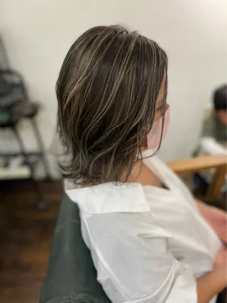 ショート カラー 藤田 悠菜のヘアスタイル