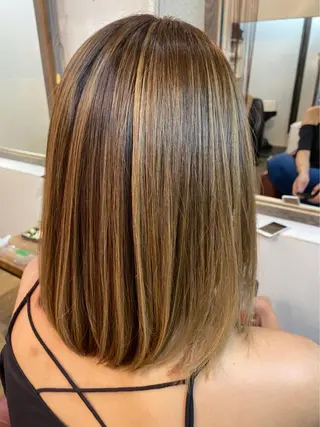 ミディアム 代表 土屋ヒロユキ ショートカットのヘアスタイル