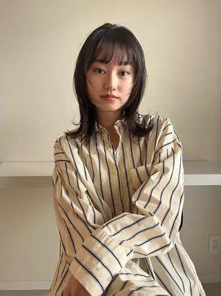 ミディアム カラー nishi fuyumiのヘアスタイル