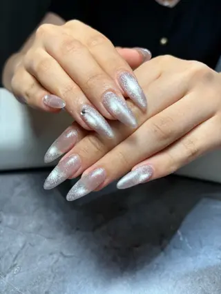 ネイル PEEKABOO京橋 HINATAのネイルデザイン