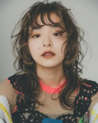 セミロング カラー パーマ ヘアアレンジ HARUKI .のヘアスタイル