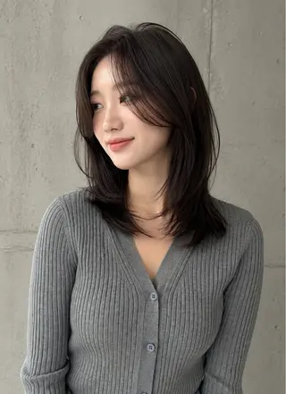 ミディアム カラー パーマ ヘアアレンジ ☘️透明感カラー☘️ レイヤー/コウスケのヘアスタイル