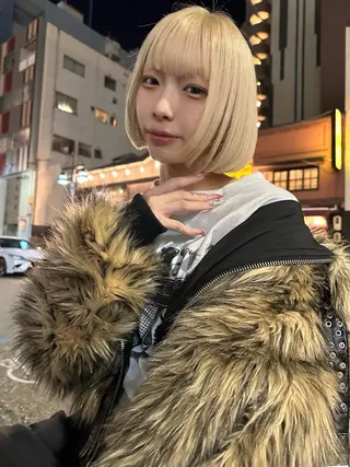 カラー ブリーチ/ハイトーン 名古屋栄 リカのヘアスタイル