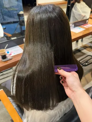 ロング カラー 佐藤 世怜奈のヘアスタイル