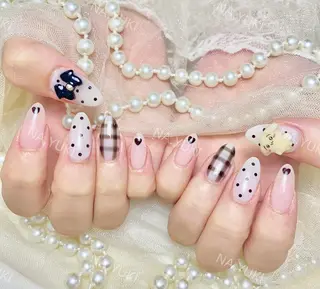 ネイル 🌷 Mooning 🌷のネイルデザイン