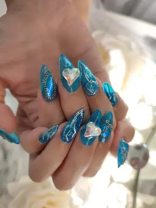 ネイル RUNWAY のネイルデザイン