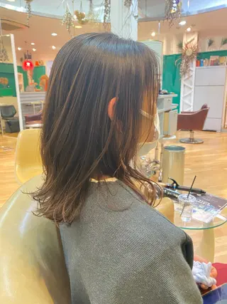 セミロング パーマ 今出 りょうやのヘアスタイル