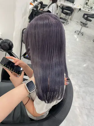 ロング カラー ラベンダー💜 グレージュ🩶のヘアスタイル