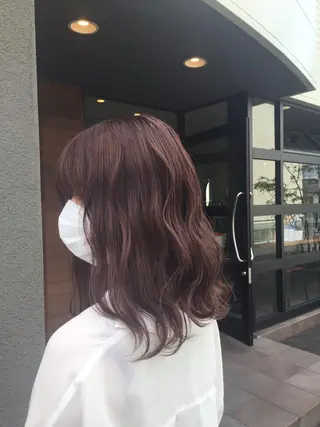 セミロング maco 艶感ハイトーン🦋のヘアスタイル