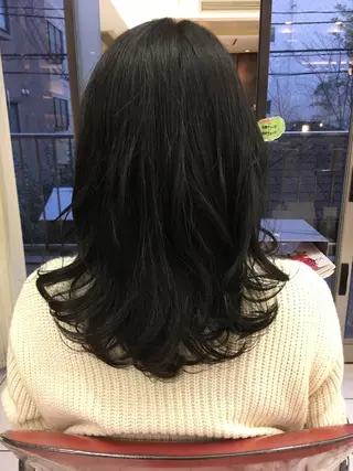 ロング カラー 佐川 友里のヘアスタイル