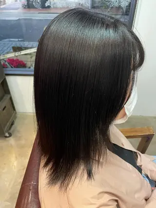 ミディアム 飯塚 七海のヘアスタイル