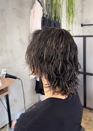 カラー メンズ 奈 愛のヘアスタイル