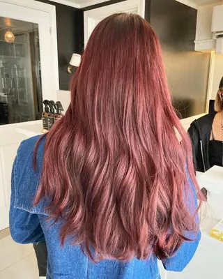 ロング 嶋崎 留美のヘアスタイル