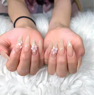 ネイル Lee Nailsのネイルデザイン