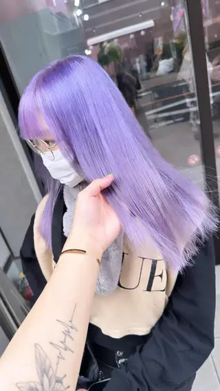 セミロング カラー ブリーチ特化🌈 MANATOのヘアスタイル