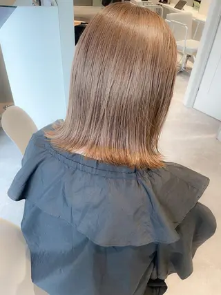 ショート カラー ✨ブリーチなし透明感 池袋 水野のヘアスタイル