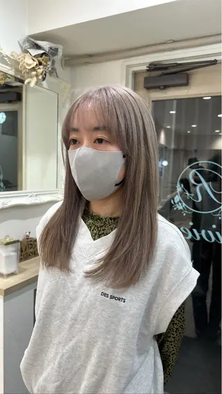 セミロング ミルクティーベージュ /三村克彦のヘアスタイル
