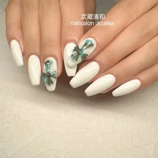 ネイル R inのネイルデザイン