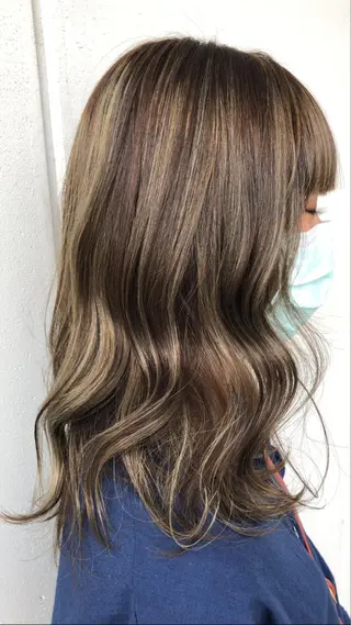 セミロング 高梨 里穂のヘアスタイル