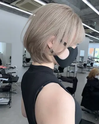 ショート カラー 佐藤 まいらのヘアスタイル