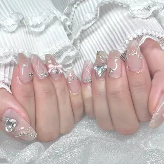 ネイル moca心斎橋店 Aina🐈‍⬛🤍のネイルデザイン