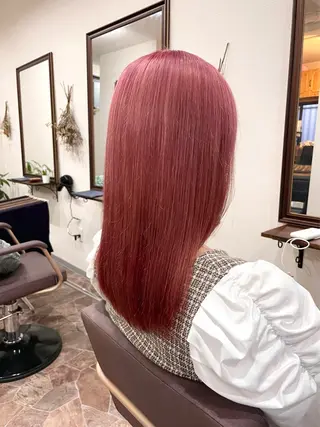 ミディアム カラー 猪股 唯菜のヘアスタイル
