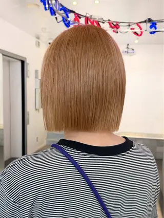 ショート カラー ヘアアレンジ レイヤーカット×透明 感カラー💫AINAのヘアスタイル