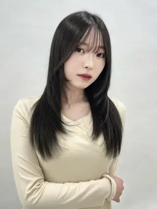 セミロング カラー Zina 渋谷のヘアスタイル