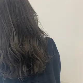 ロング カラー 石井 静のヘアスタイル
