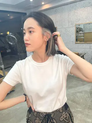 ミディアム カラー LOBBY HIMERIのヘアスタイル
