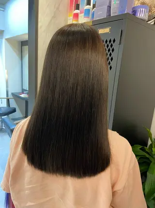 セミロング カラー 髪質改善 永田零亜のヘアスタイル