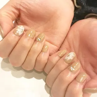 ネイル 板垣 綾乃のネイルデザイン