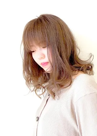 セミロング 不動令 認定カラーリストのヘアスタイル