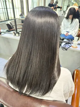 ミディアム カラー 髪質改善/縮毛矯正/ 艶髪/春山良太のヘアスタイル