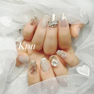 ネイル 🦋 Queenieのネイルデザイン