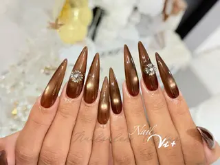 ネイル ✨Nailsalon Vi+✨のネイルデザイン