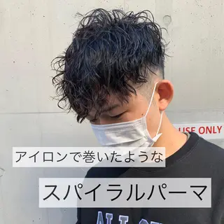 ミディアム パーマ メンズ 三矢 ちなつのヘアスタイル