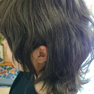 ミディアム カラー tirol （チロル）のヘアスタイル