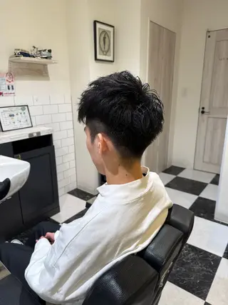 ミディアム メンズパーマ 似合わせカットのヘアスタイル