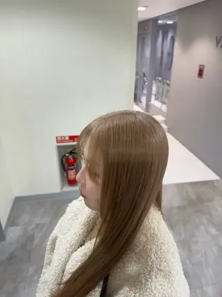 ロング ハイトーン✖️ 縮毛矯正シュンペイのヘアスタイル