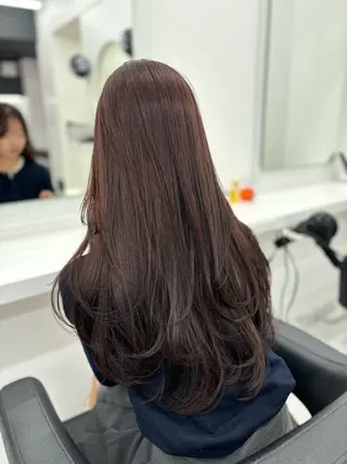 ロング カラー 抜け感レイヤー︴ ニュアンスカラーのヘアスタイル