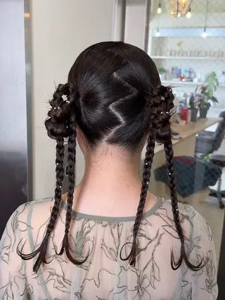 ロング Maho/海外 レイヤー/ハッシュのヘアスタイル