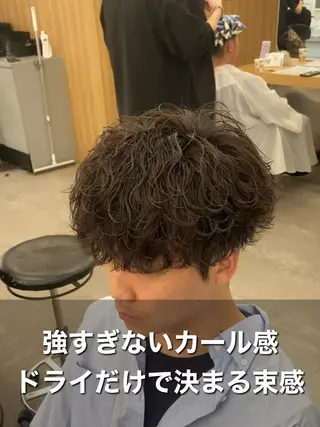パーマ メンズ シャドウ/フェザー 朝崎倭斗のヘアスタイル