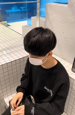 カラー メンズ k jの眉毛・アイブロウイメージ