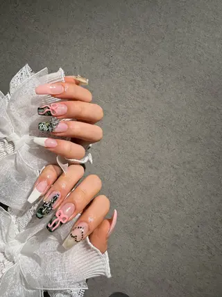 ネイル I-nailロング /ワンホン/キラキラのネイルデザイン