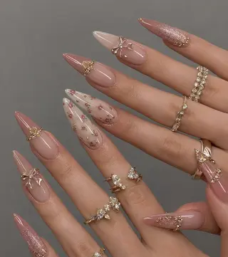 ネイル Dyo Nail_Royalのネイルデザイン