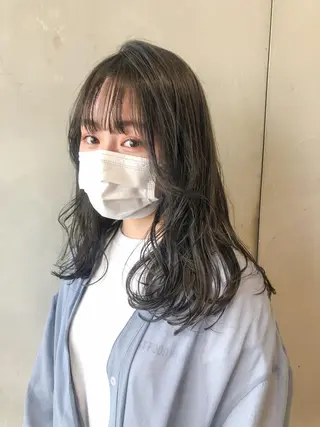 ミディアム カラー 圧倒的透明感カラー nana🦕のヘアスタイル