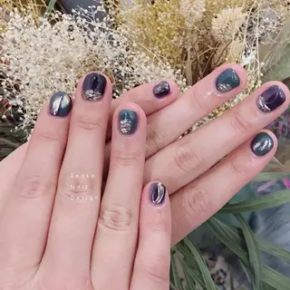 ミディアム ネイル Blowe ニュアンスのネイルデザイン