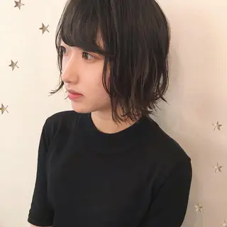 ミディアム 市川 千夏のヘアスタイル